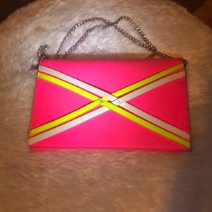 Danielle Nicole Crossbody Bag✨